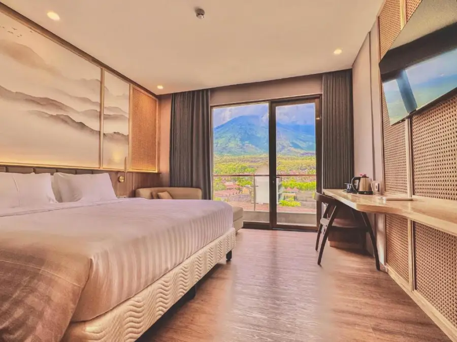 Junior Suite Double Bed Mountain View interior at Cahaya Villa Garut